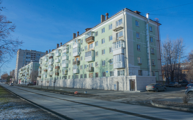 Loyal'  Goroshnikova, 72 Apartments