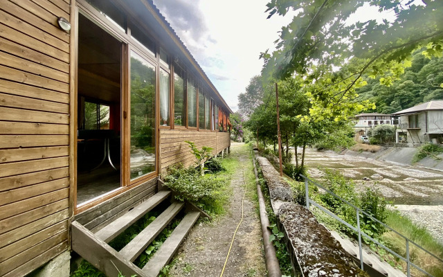 Zhoekvara Hotel