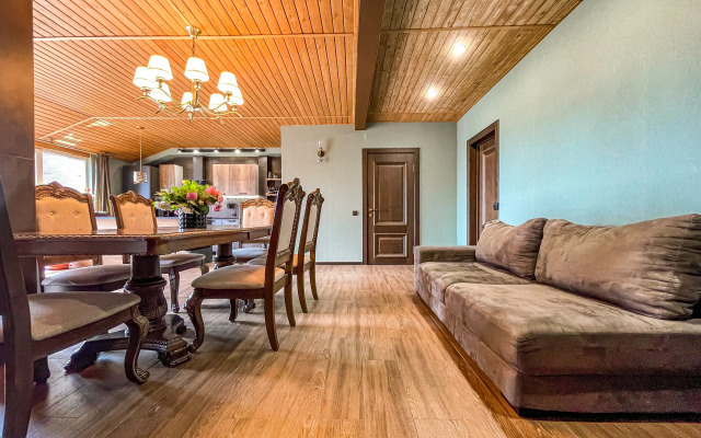 Квартира Мансарда с террасой у Театральной площади