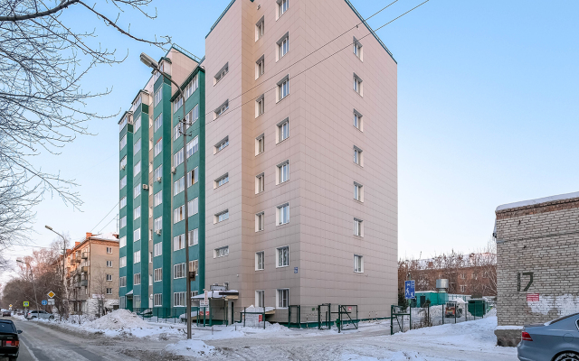 Квартира рядом с Мнтк им. Федорова и Ск Заря