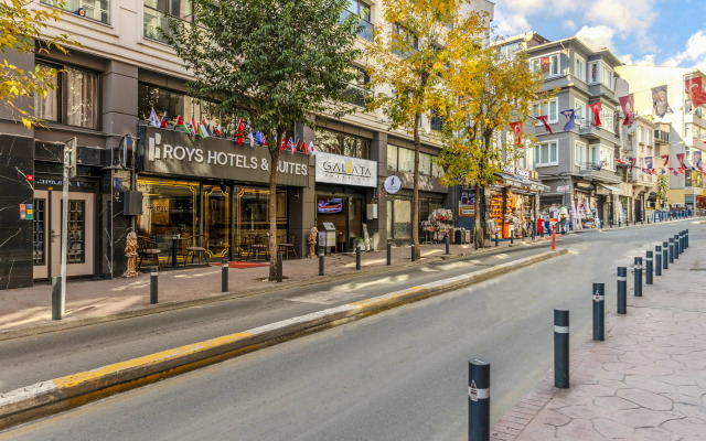 Отель Roys Hotel & Suites