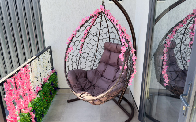 Гостевой дом Дом с бассейном на берегу