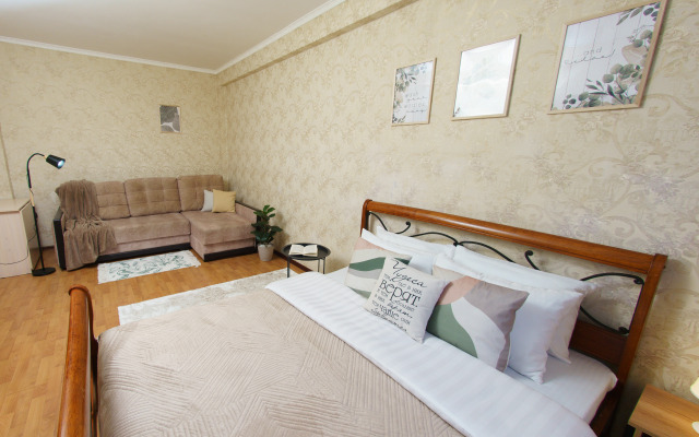 Dvuhkomnatnye s balkonom Apartments