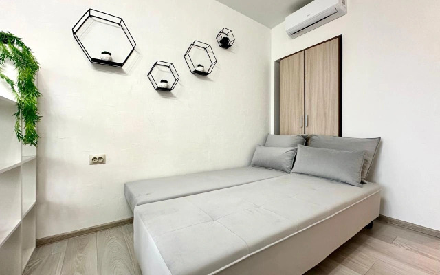 U Morya Simfoniya Flat