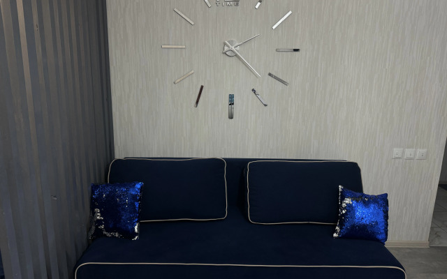 Квартира Студия с камином у парка