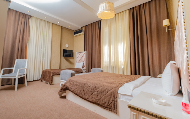 Maestro Hotel
