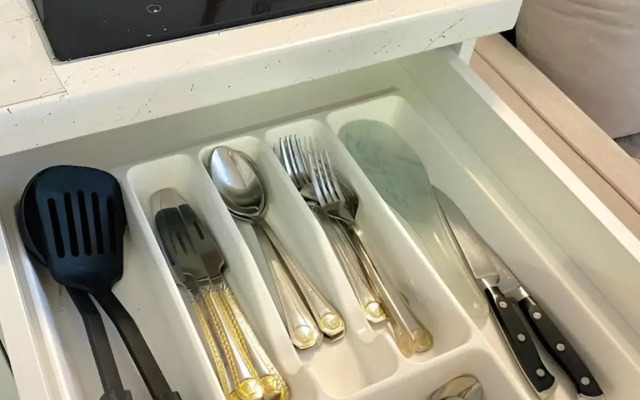 Uyutnaya 5 Minut do Morya Flat