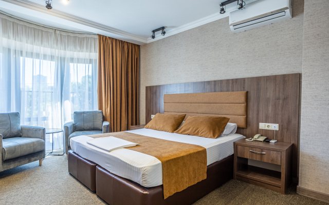Hotel Marton Sezon