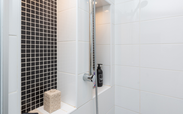 Family Flat near Neurosurgical Center