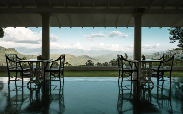 W15 Hanthana Estate Kandy Hotel