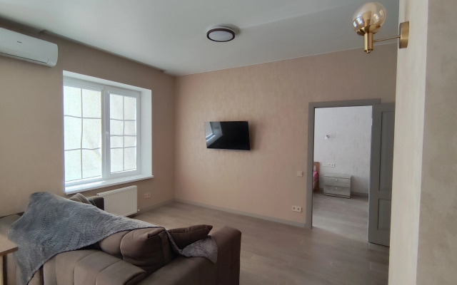 Yevro Dvushka Schepkinskiy Les Flat