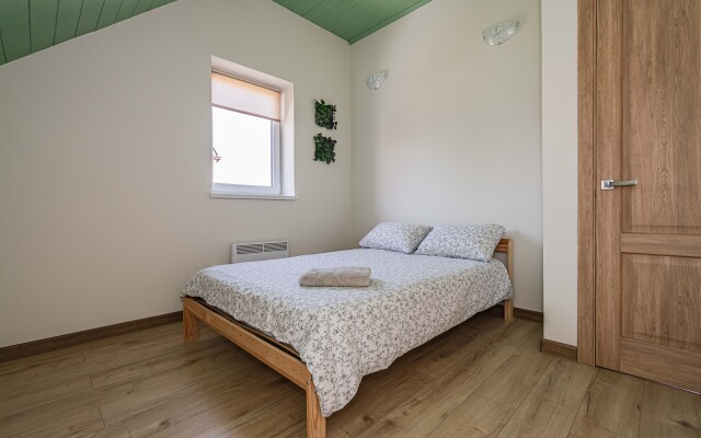 Abrikosovaya 688 Private house