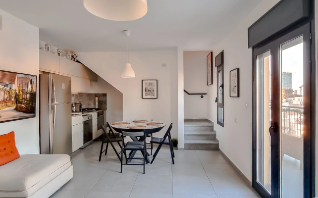 Brand New 2 Bedrooms Duplex - Florentine #TL58 Apartments