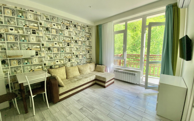 S Balkonom i Spalney Apartment