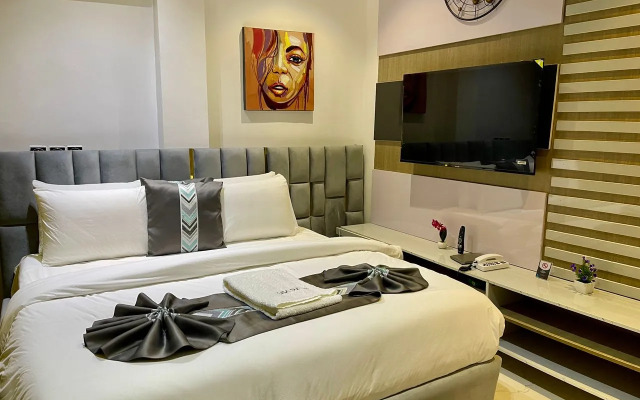 Lisa Suites Apartments