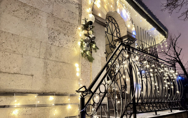 U Kitayskoy Besedki Guest House