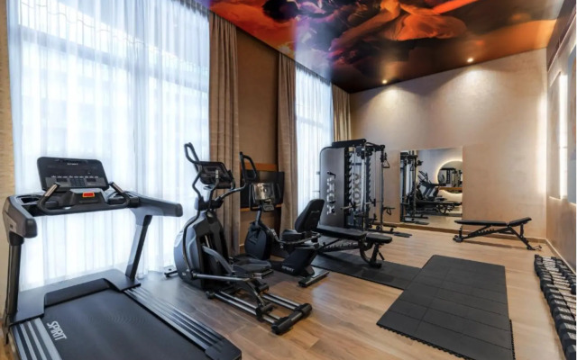 Отель Voco Dubai Monaco The Heart of Europe