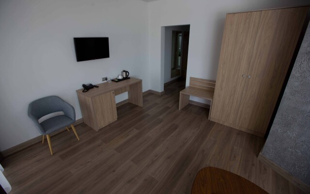 Planeta IQ Hotel
