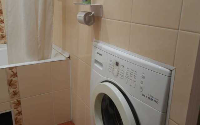 Na Prospekte Oktyabrya 87 Flat