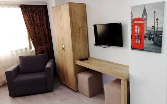 Loren Hotel & Suites