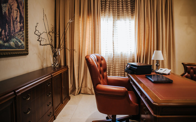 Luxury King Villa Apartments