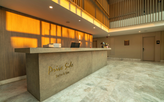Prive Suite Side & Spa  (Adult Only 16+)