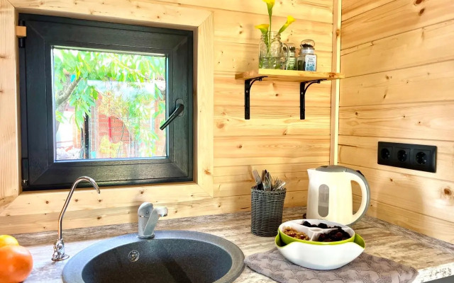 Mini Dom Banya Injir Bath Guest House