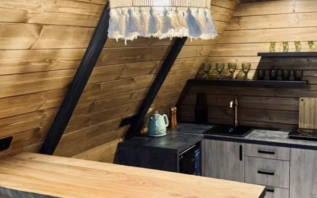 Zelyonyj Dom A-Freym Glamping