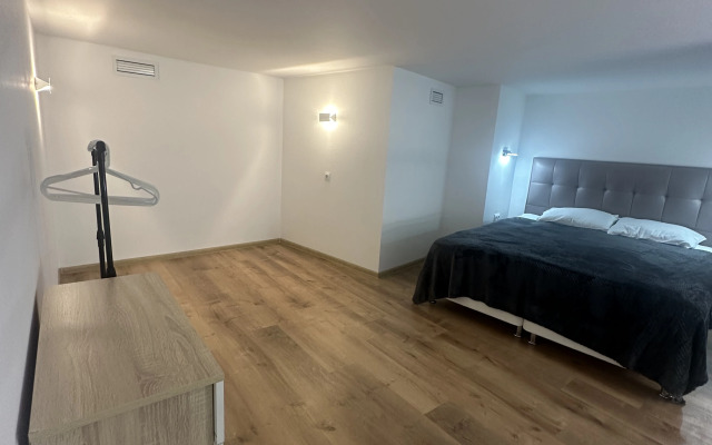 Апартаменты Двухуровневые апартаменты 39м2