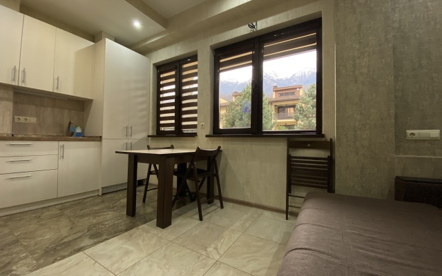 Monteroza Studiya Dlya Troikh Apartments