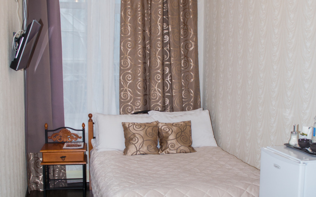 Apelsin u Krasnoy Ploshadi Hotel