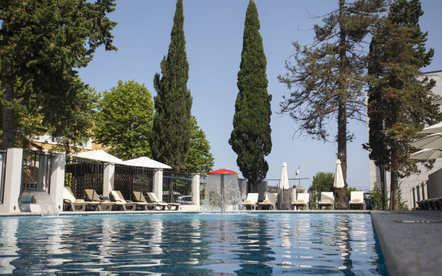 Cosmos Adler Hotel