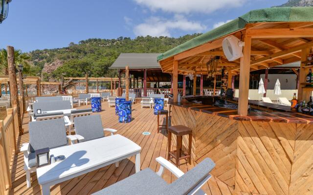 Sea Valley Lodge