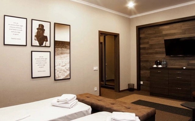 Meridian Hotel