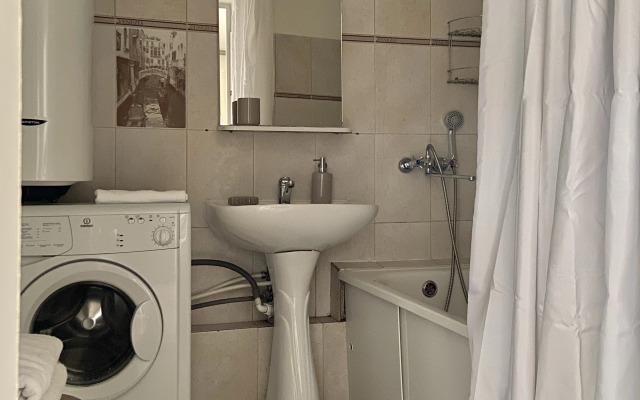 Апартаменты Apart Seasons на Белинского 222