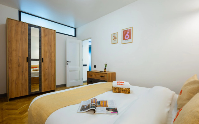 KeyGo #0148 1 Bedroom Design near Saryan Street Apartments