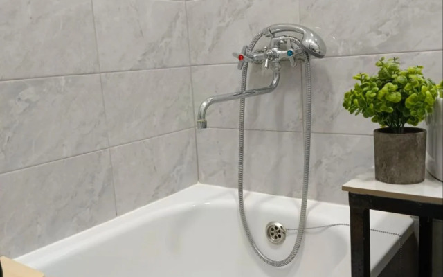 Rich House Na Ulitse Sadovoye Koltso 17a Flat