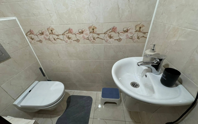 Квартира на первом этаже, просторная, центр Пятигорска