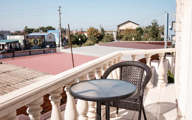Rivyera Hotel