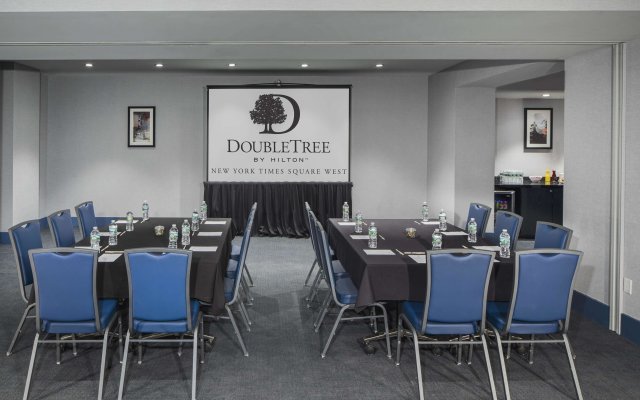 DoubleTree by Hilton New York Times Square West Hotel