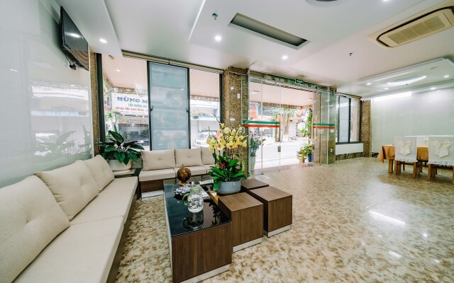 Phuong Dong Hotel