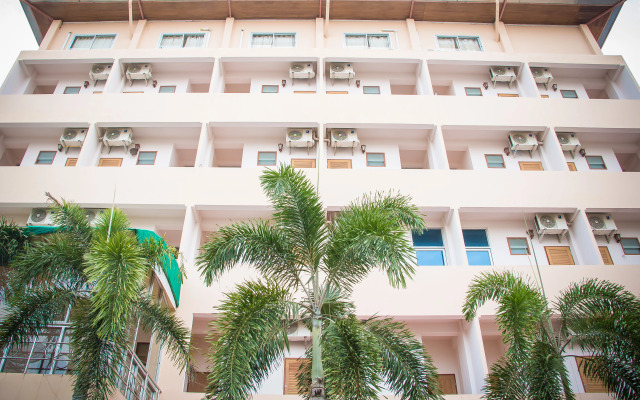 Отель Suchanan Hotel & Spa