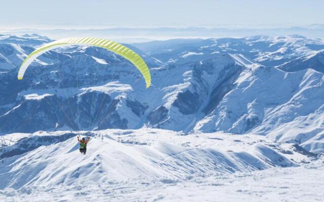 Touch The Mountains Twins New Gudauri Hotel