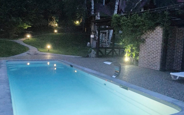 Kamenny Tsvetok Guest House