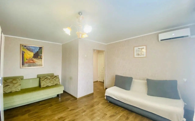 Pionerskaya 18 Flat