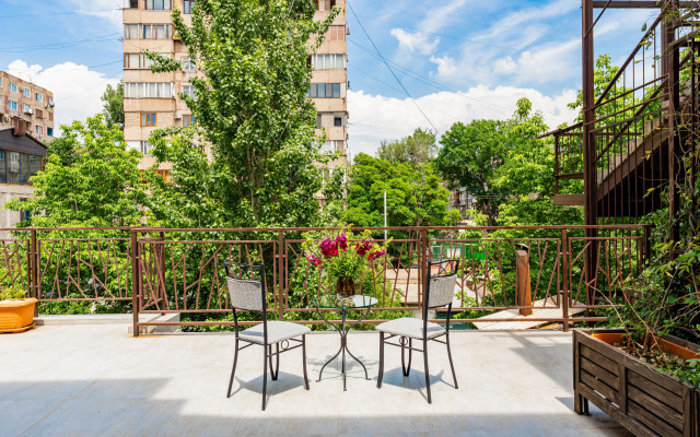 KeyGo #0159, 1 Bedroom, Balcony ,City Center Apartments