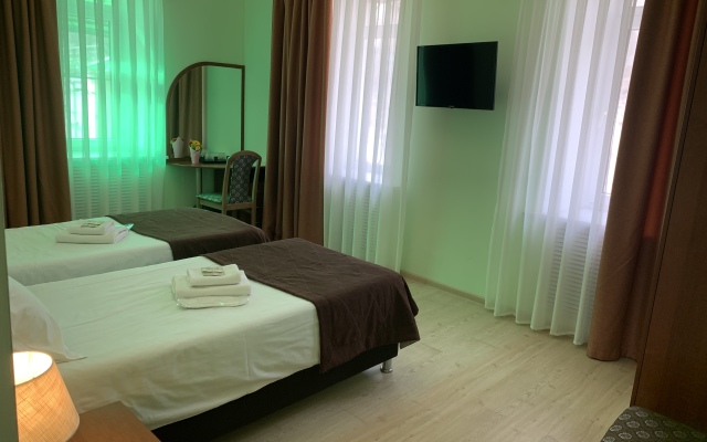 Lastochka Hotel