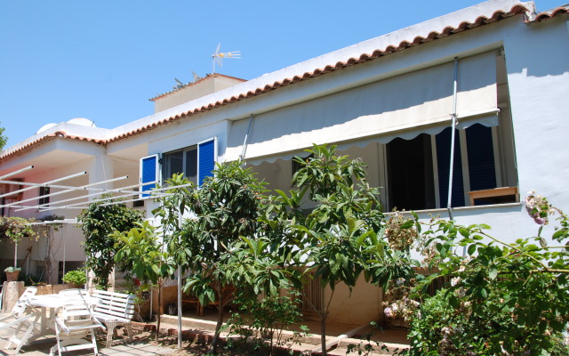 Alexander Apartments