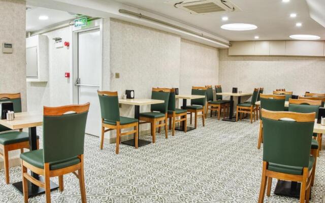 Flori̇na Hotel