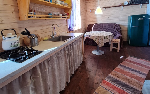 Dom U Ozera Mstizha Guest House